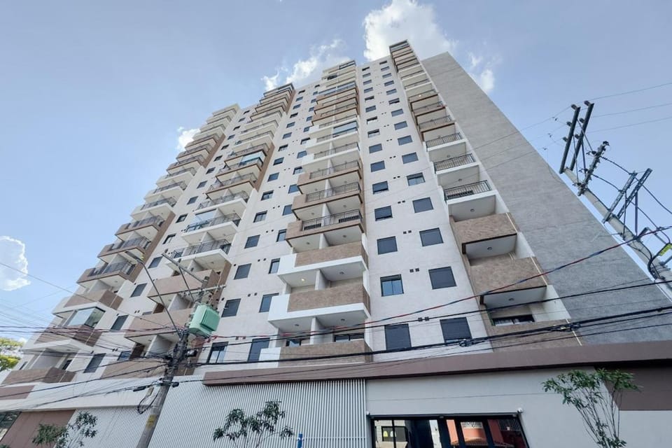 H608. Apartamento de Cinema em Moema (Nhabiquaras) Apartment in Sao Paulo City