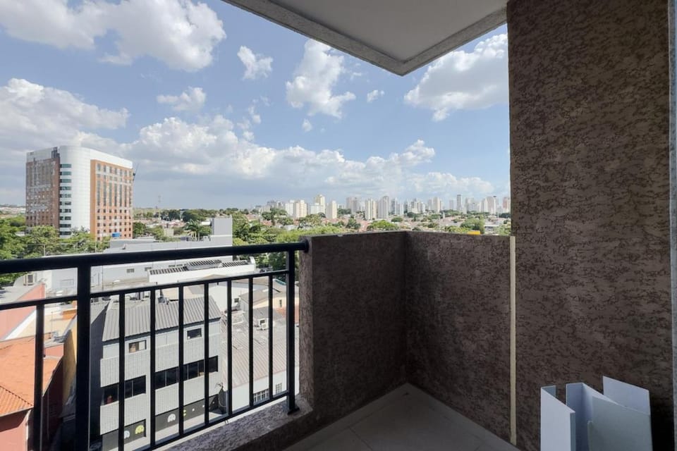 H608. Apartamento de Cinema em Moema (Nhabiquaras) Apartment in Sao Paulo City