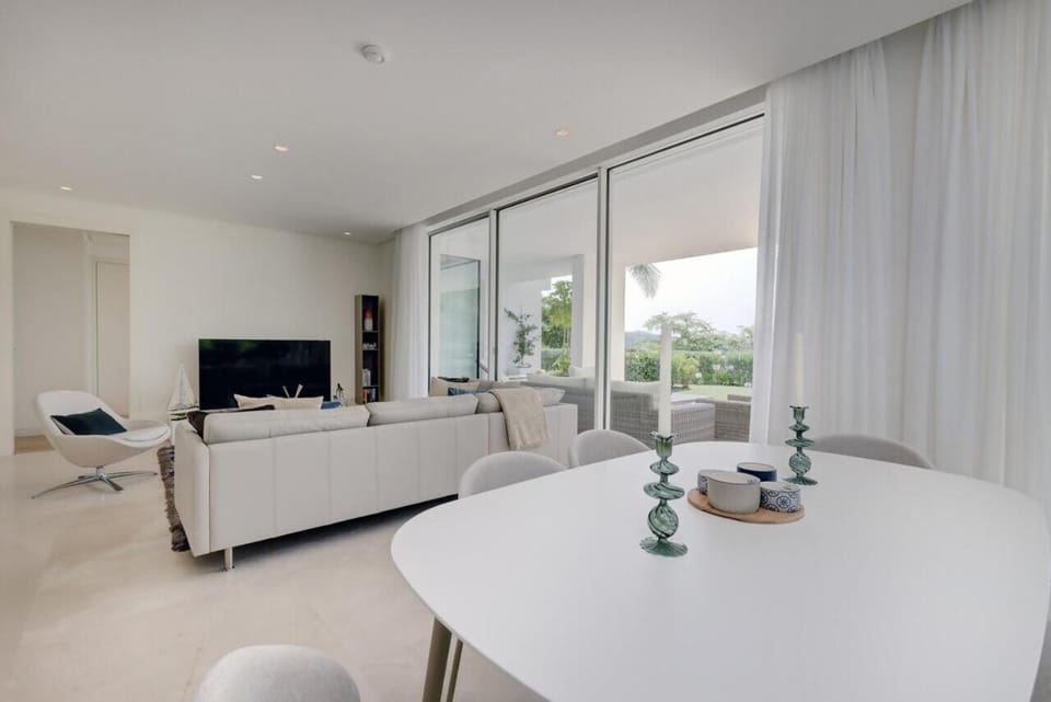 Palo Alto 1802 Aparment Terrace & private Garden Apartment in Sierra de las Nieves