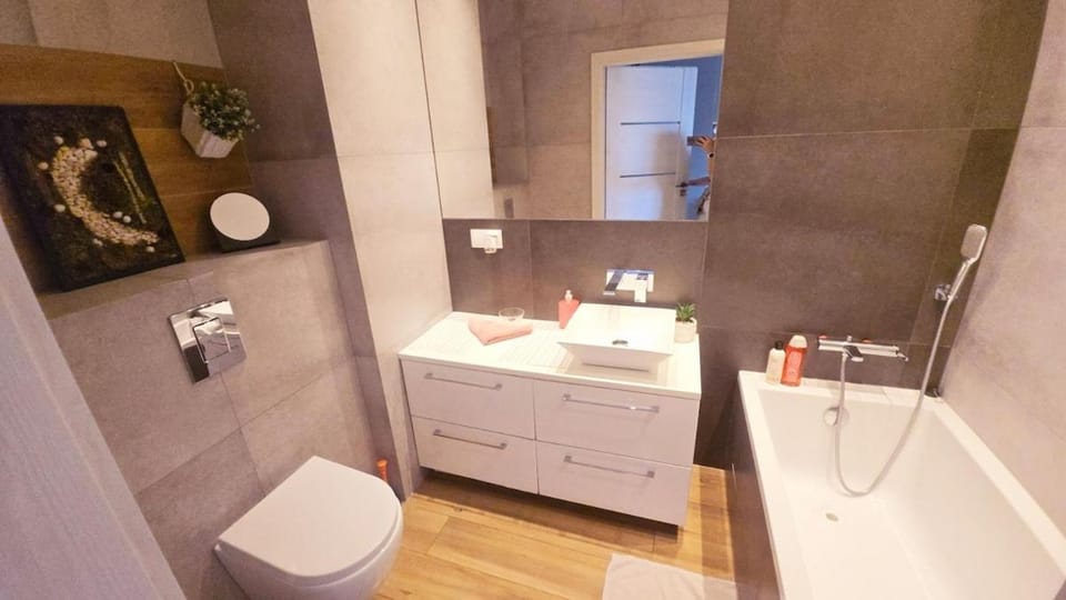Modern studio on Wrocławska with balcony Apartment in Krakow