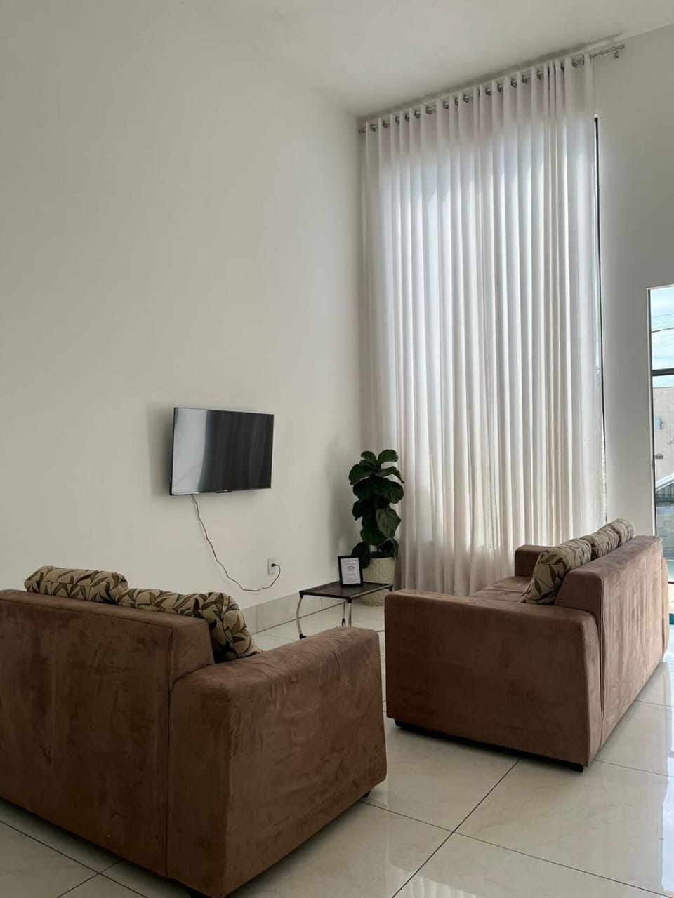Communal lounge/ TV room, TV and multimedia, Living room