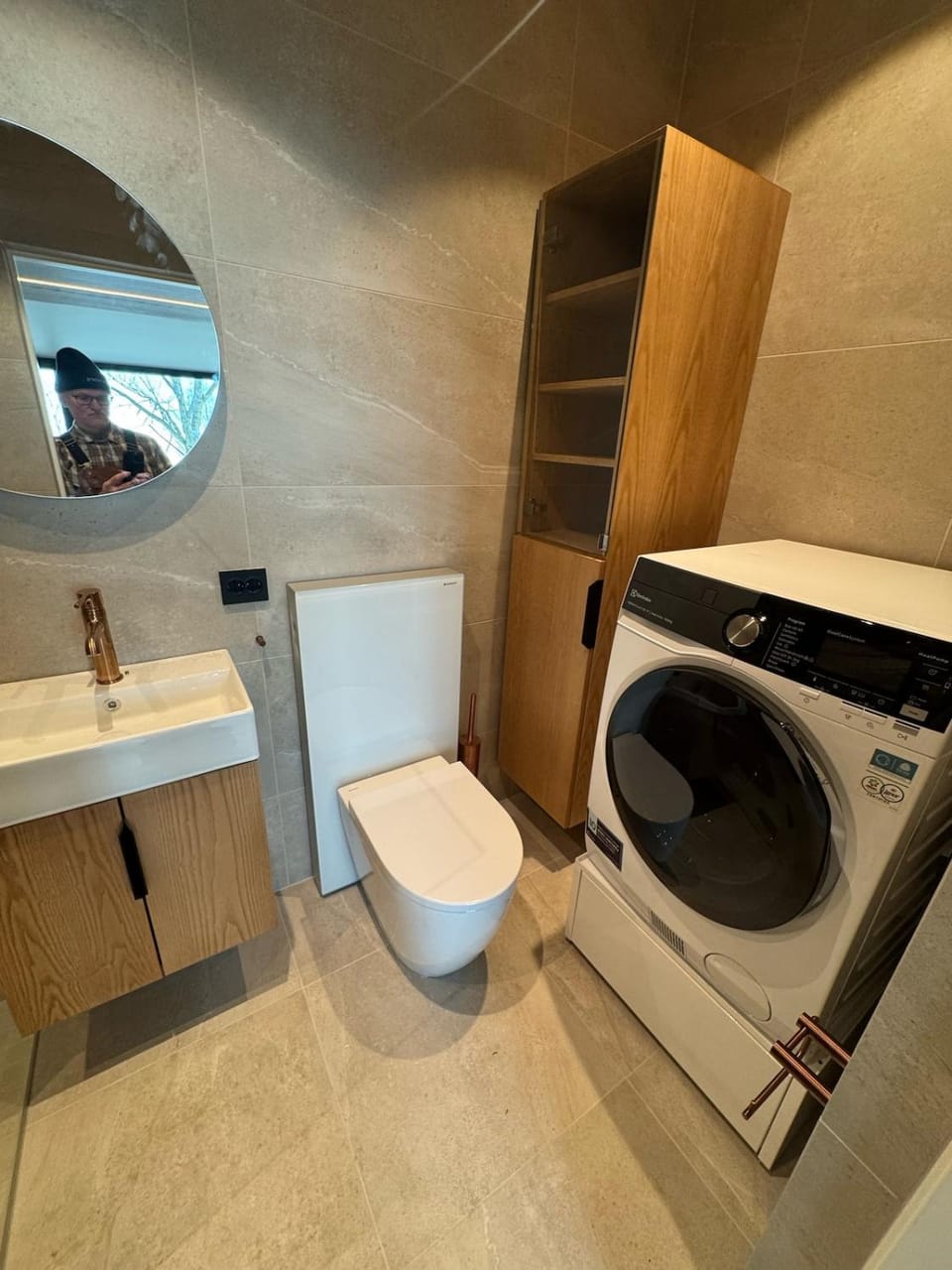 Toilet, Bathroom, washing machine