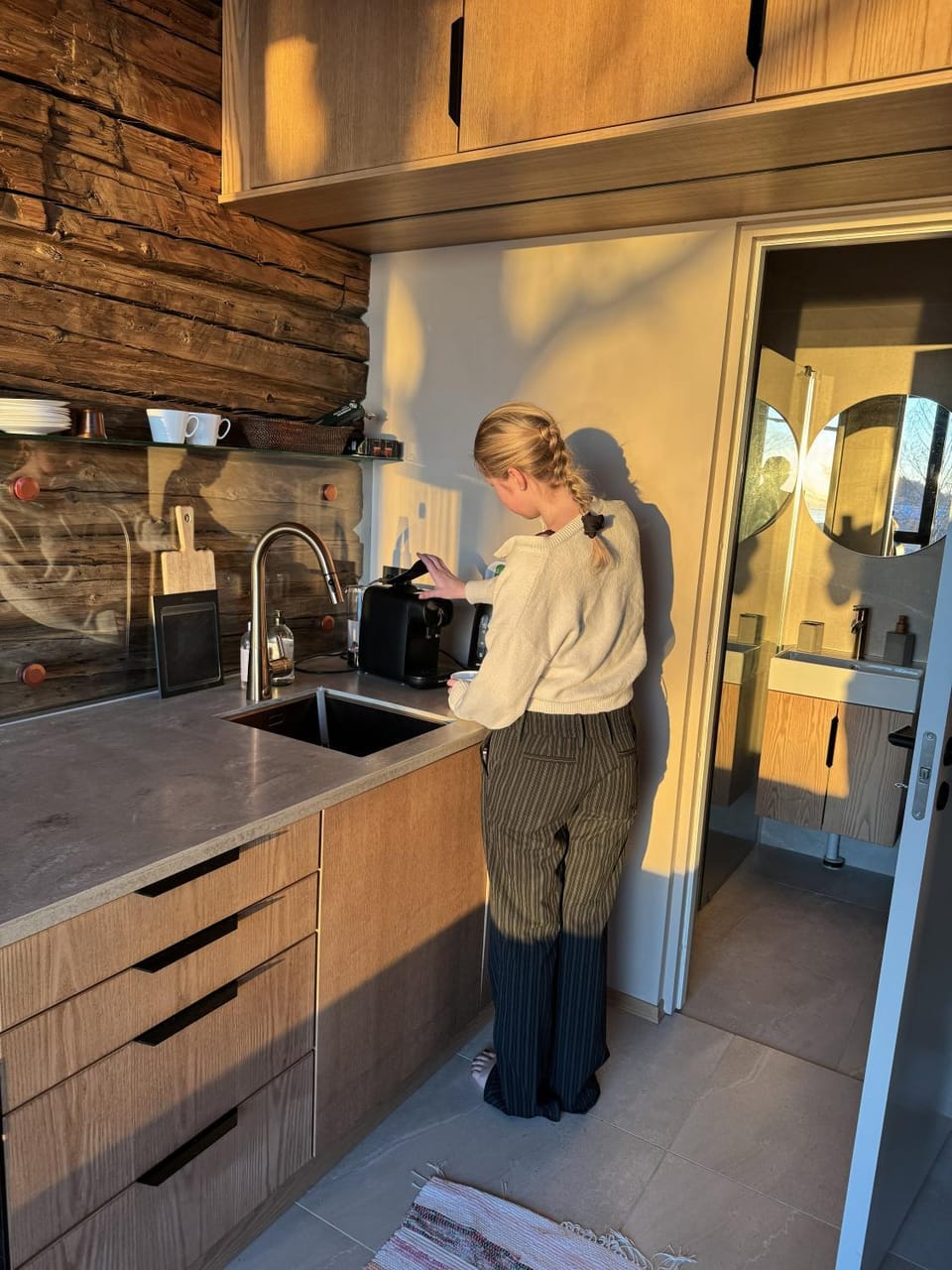 Kitchen or kitchenette, kitchen