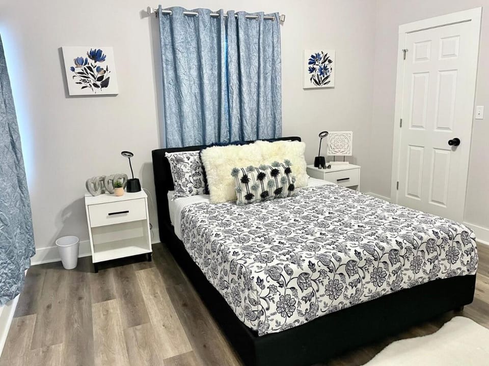 Newly Remodeled 2 Bedroom Home in Shelbyville Family Friendly House in Indiana