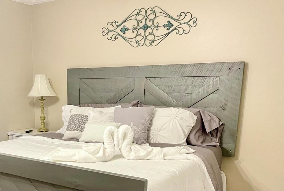 Rustic Chic in Charming Center Grove w Fenced Yard House in Greenwood