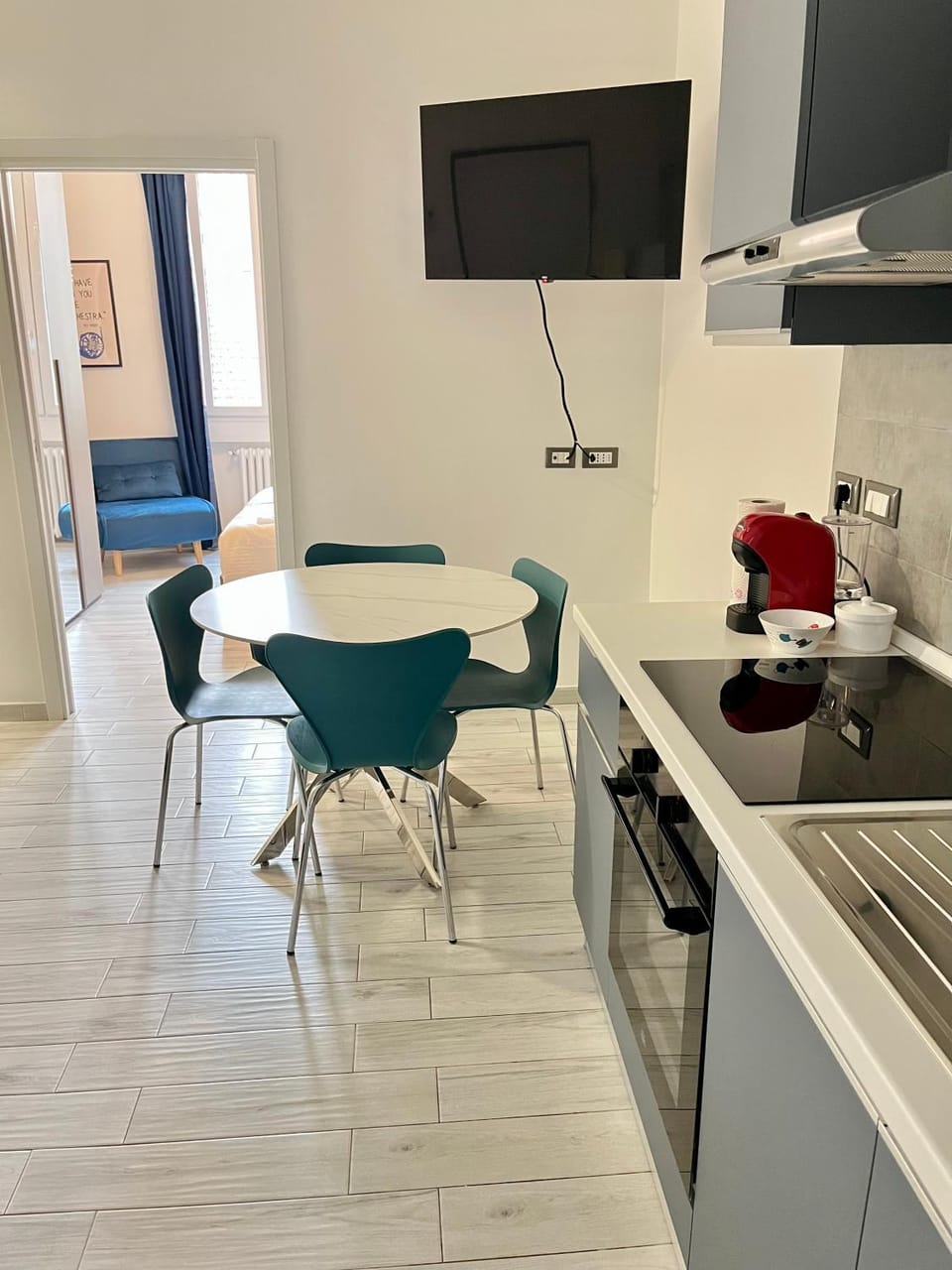 Dining area, kitchen