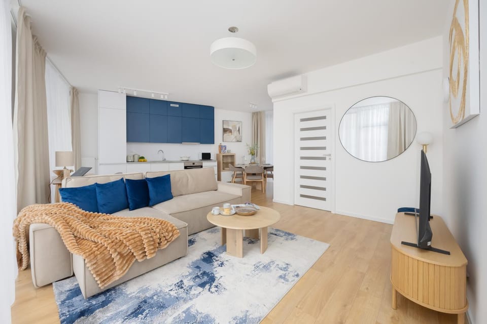 TV and multimedia, Kitchen or kitchenette, Living room, Photo of the whole room, Seating area