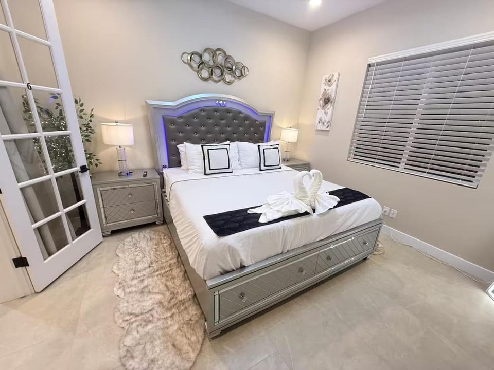 Villa Desert Diamond Villa in North Las Vegas