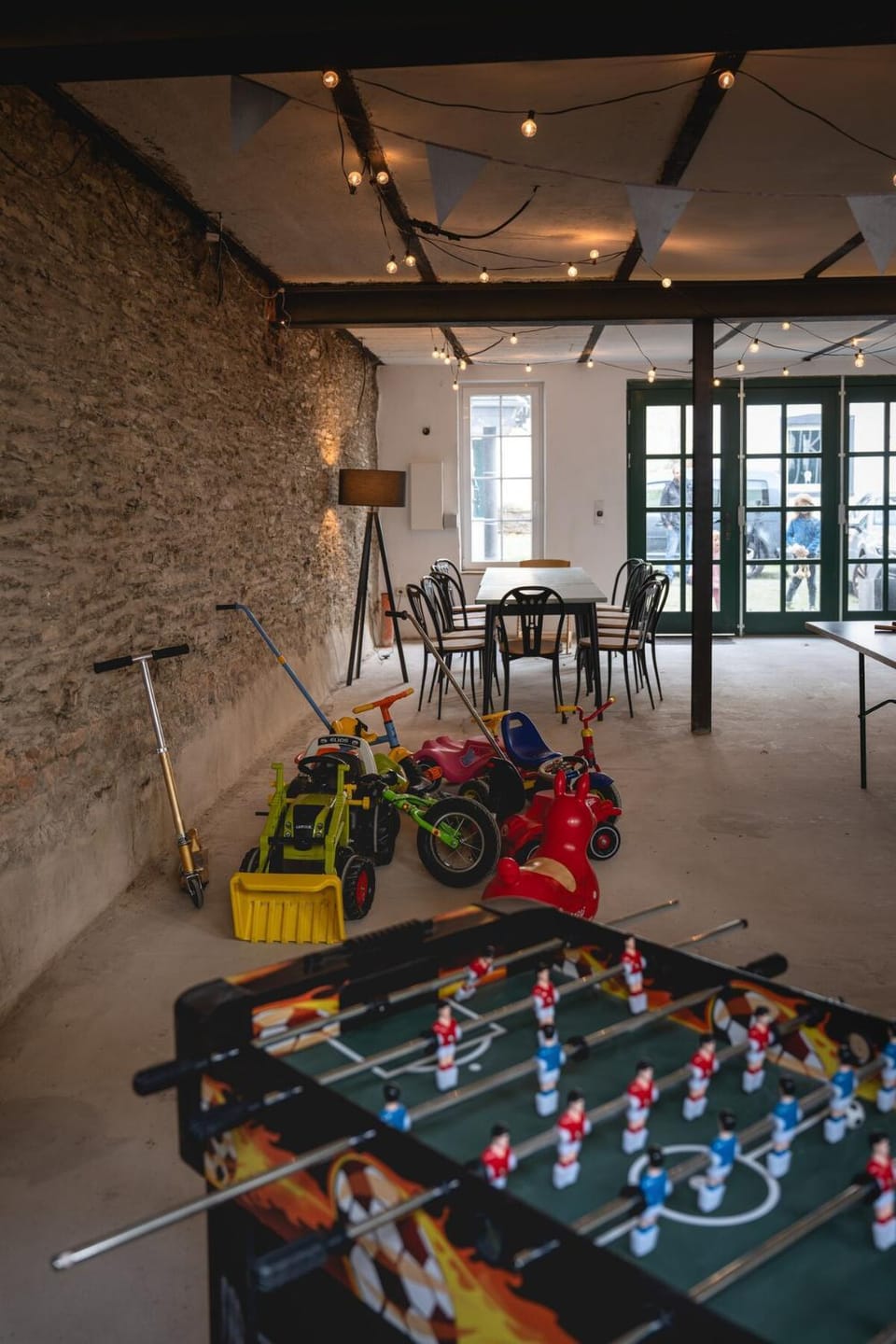 Billiard, Game Room