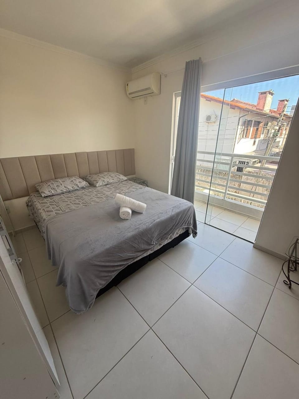 Aconchegante sobrado, 3 quartos à 400m da praia House in Florianopolis