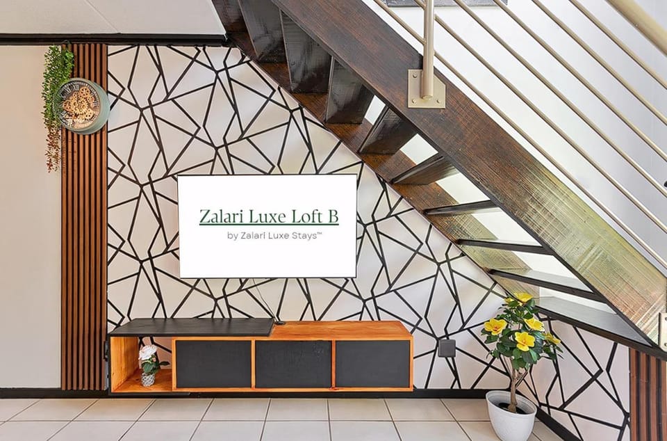 Zalari Luxe Loft B, Nature 1-Bed Loft, Paulshof, Sandton Apartment in Sandton