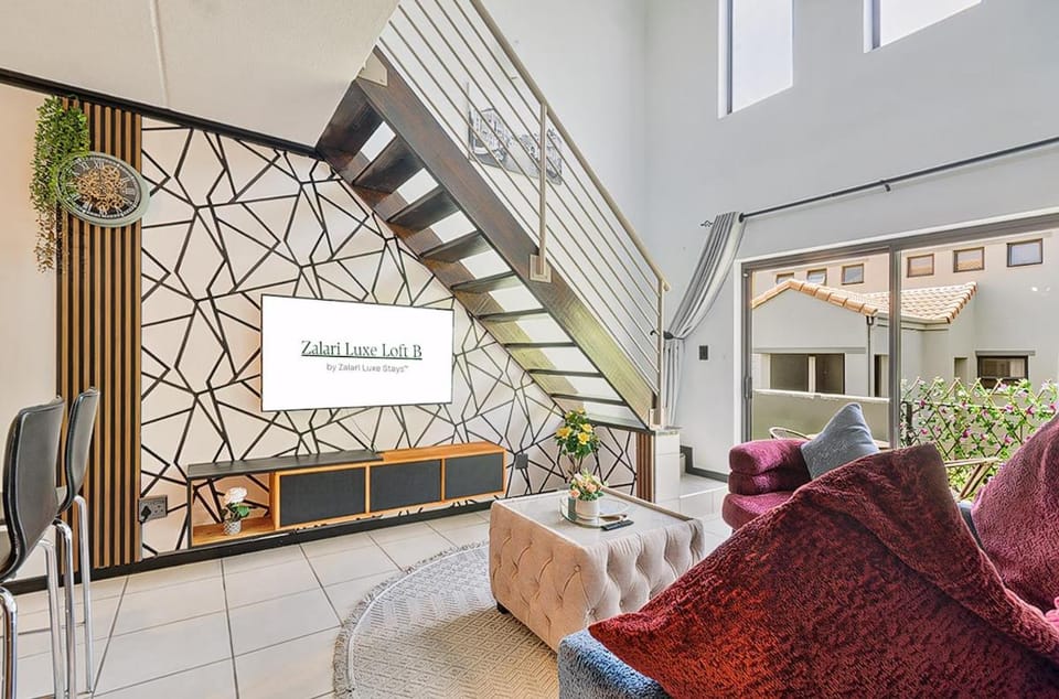 Zalari Luxe Loft B, Nature 1-Bed Loft, Paulshof, Sandton Apartment in Sandton