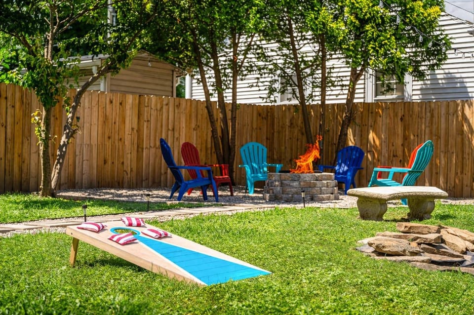 Prime Derby Location - Firepit - Yard - Family Friendly House in Jefferson County