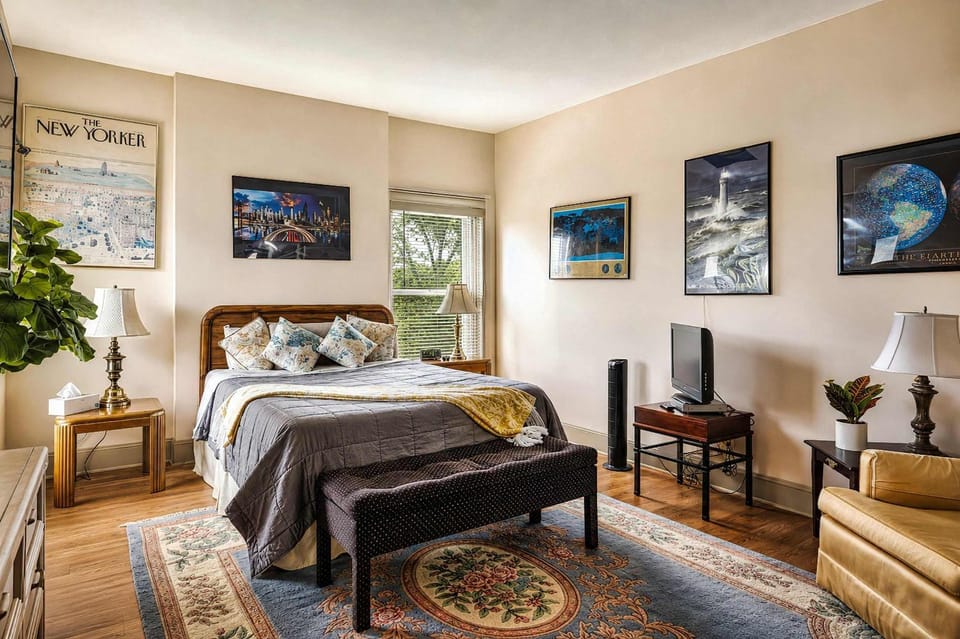 Vibrant Home: Historic Charm Perfect Location House in Jefferson County