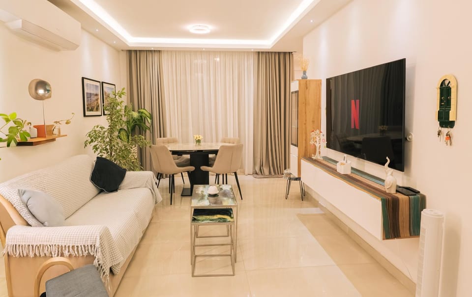 Luxurious Brand New Seafront, wake up onto the sea Apartment in Saint Paul's Bay