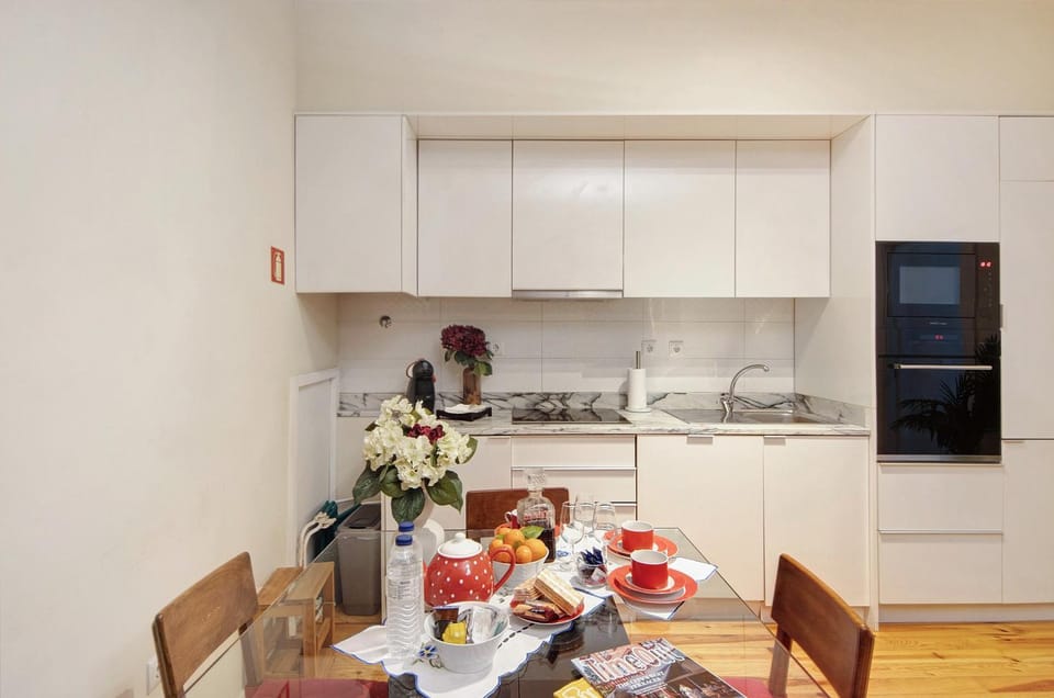 Property building, Kitchen or kitchenette, Living room