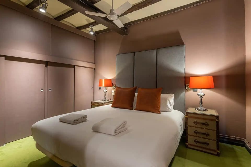 Bed, Photo of the whole room, Bedroom, towels, wardrobe