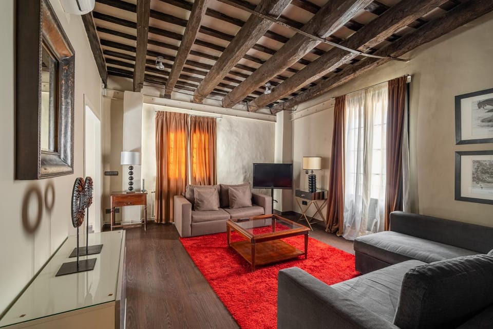 TV and multimedia, Living room, Seating area