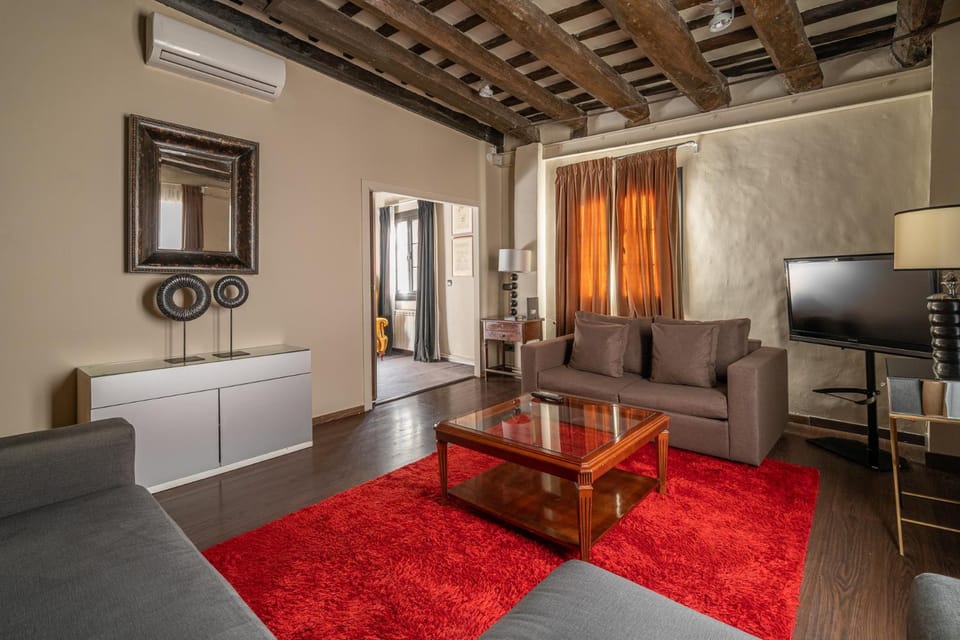 TV and multimedia, Living room, Seating area