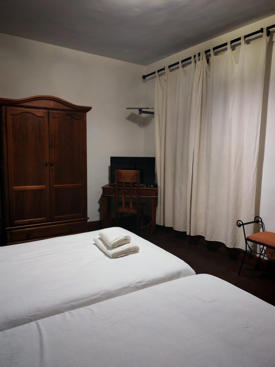 Hostal Casa Inés La Valerosa Hotel in Sierra Norte de Sevilla