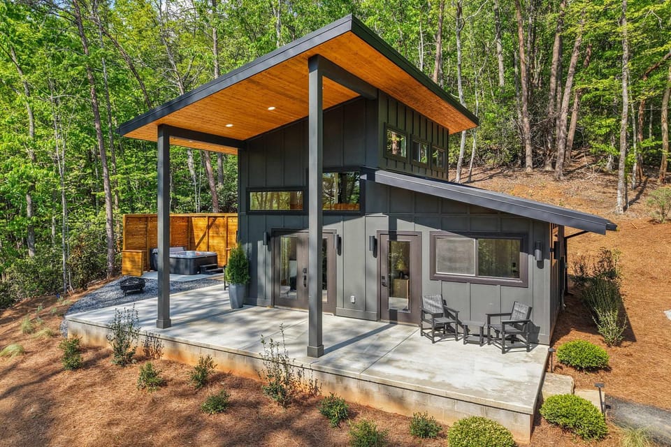 Cabin in Dahlonega - Timber and Stone - Ridgewalk - Mountain VIEW - Close to Wineries - Family and Private Cabin in Georgia