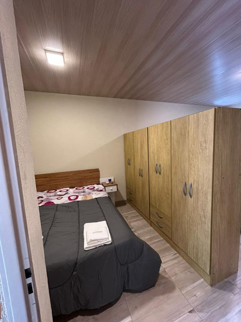 Photo of the whole room, wardrobe