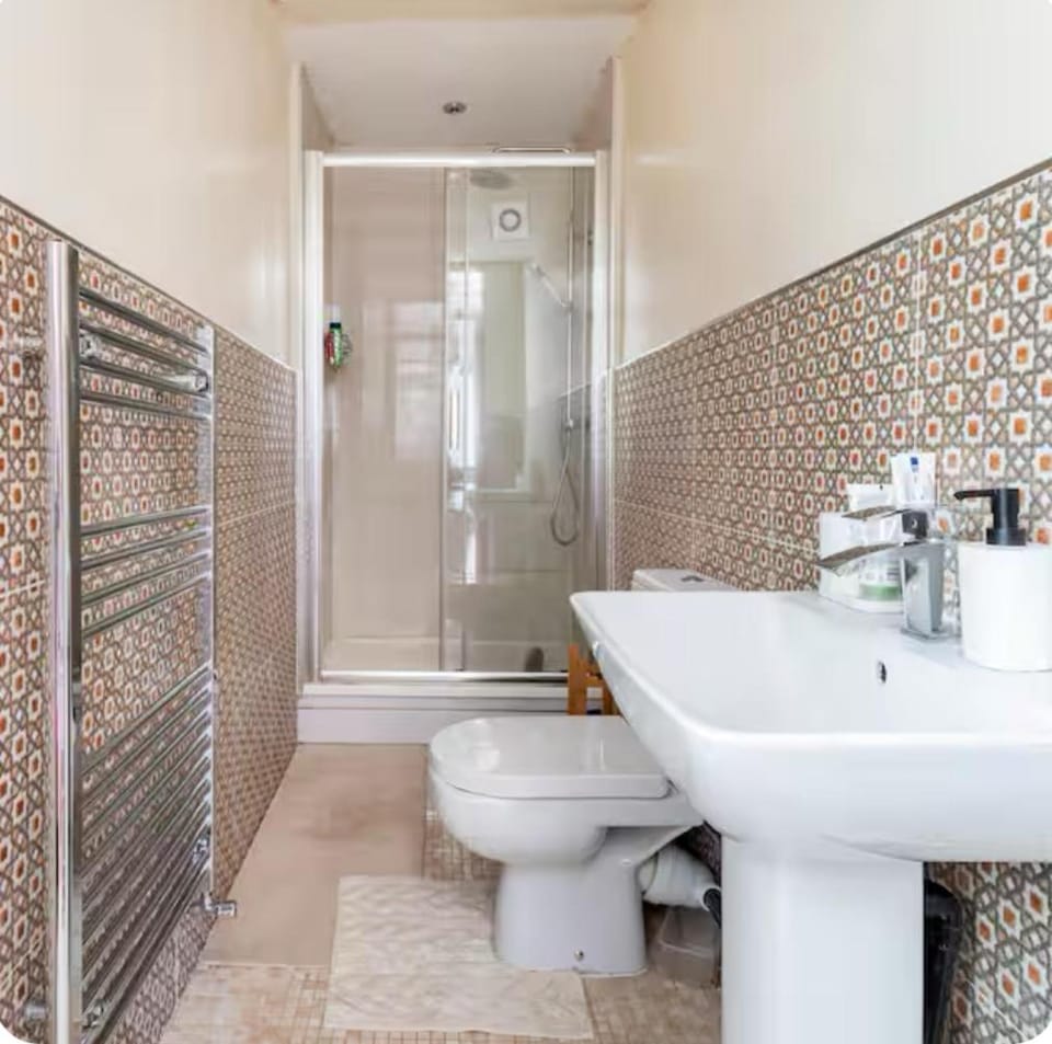 Shower, Toilet, Bathroom