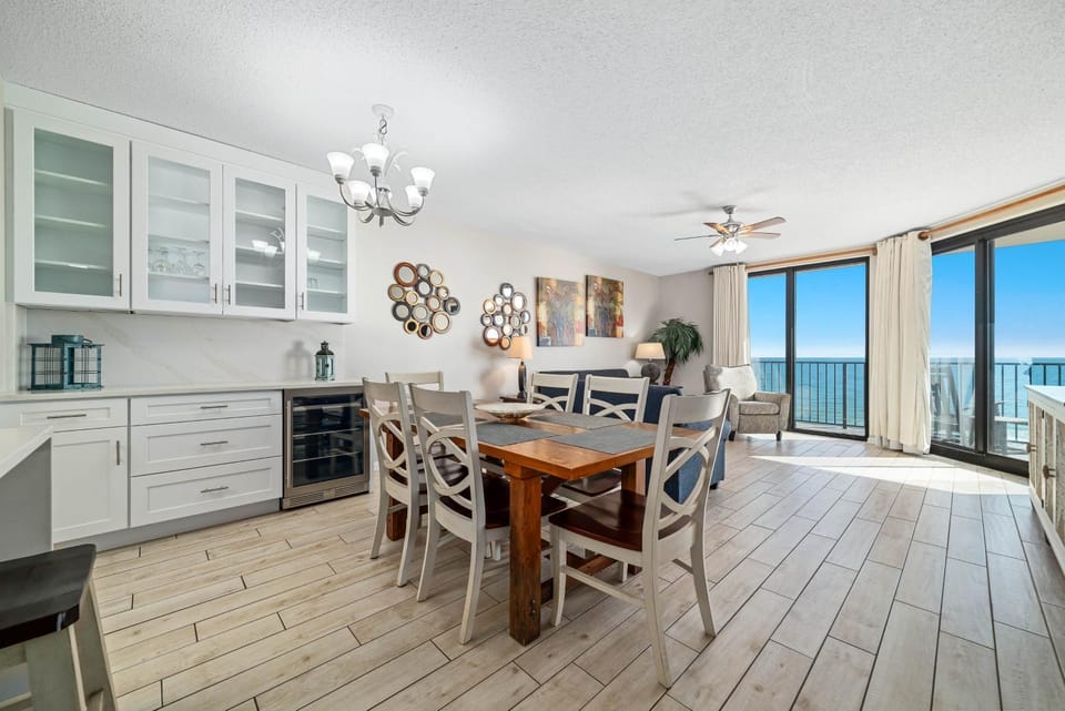 Phoenix X 810 House in Ono Island