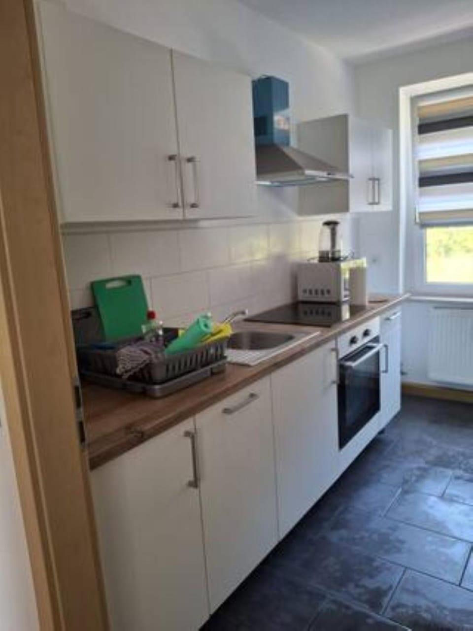 Schöne Vollausgestattete Monteurs- Gästewohnung nähe Raffinerie Leuna und Geiseltalsee 0303 Apartment in Thuringia, Germany
