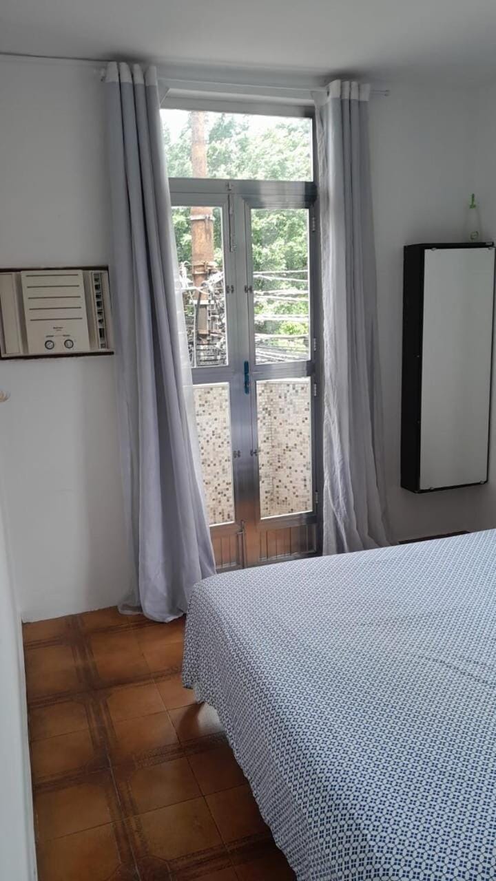 Bed, Bedroom, air conditioner