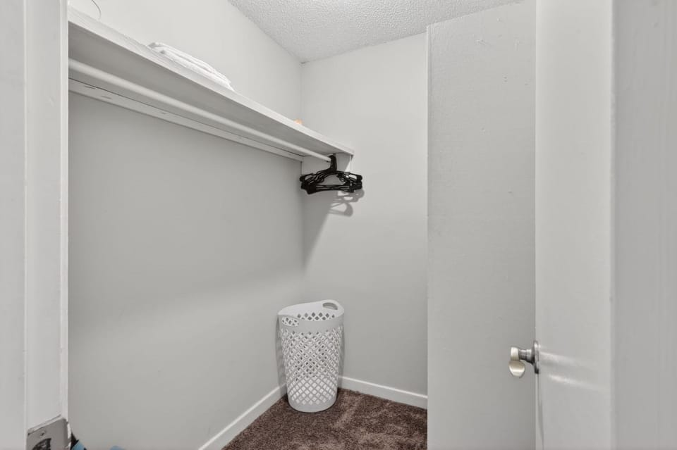 Northtown Apartments 14D I Spacious 1 Bed 1 Bath Apartment in Flowood