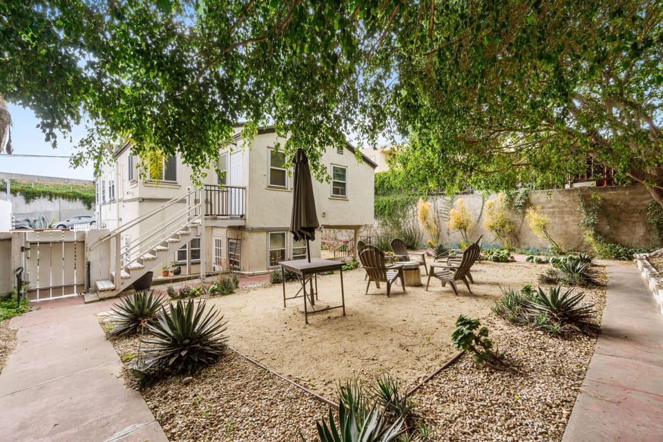Bungalow Downtown Easy Airport Access Family Friendly House in San Diego