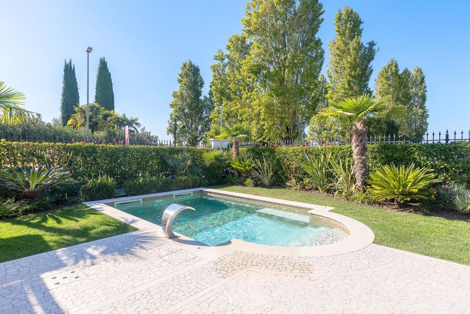 Day, Garden, Swimming pool