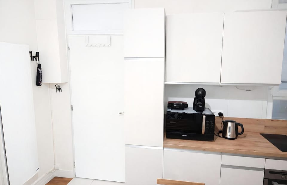 Élégant Studio • Arc de Triomphe / Champs-Élysées Apartment in Paris