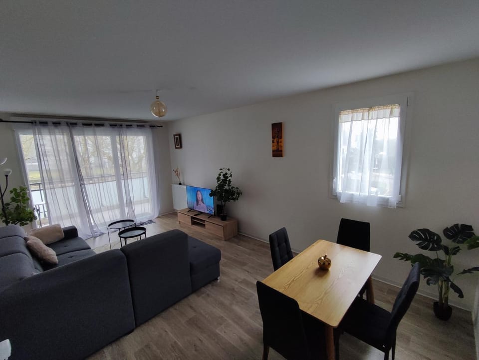 T3 lumineux avec grande terrasse et parking sécurisé Apartment in Dijon