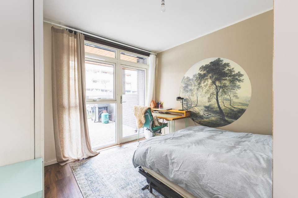 Stylish 4BDR Home Near South Acton With Parking Apartment in London Borough of Ealing