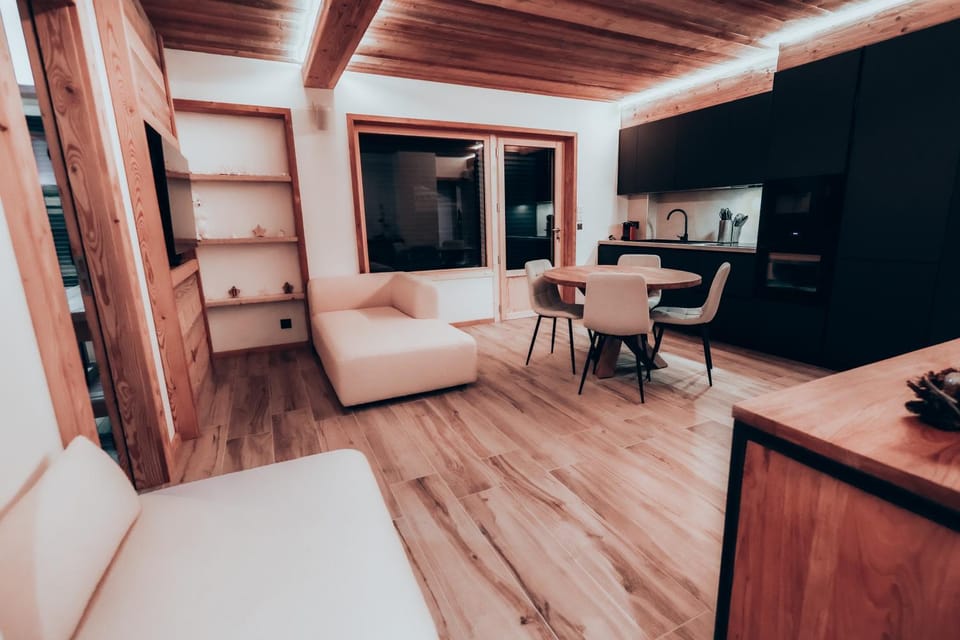 Kitchen or kitchenette, Living room, Dining area