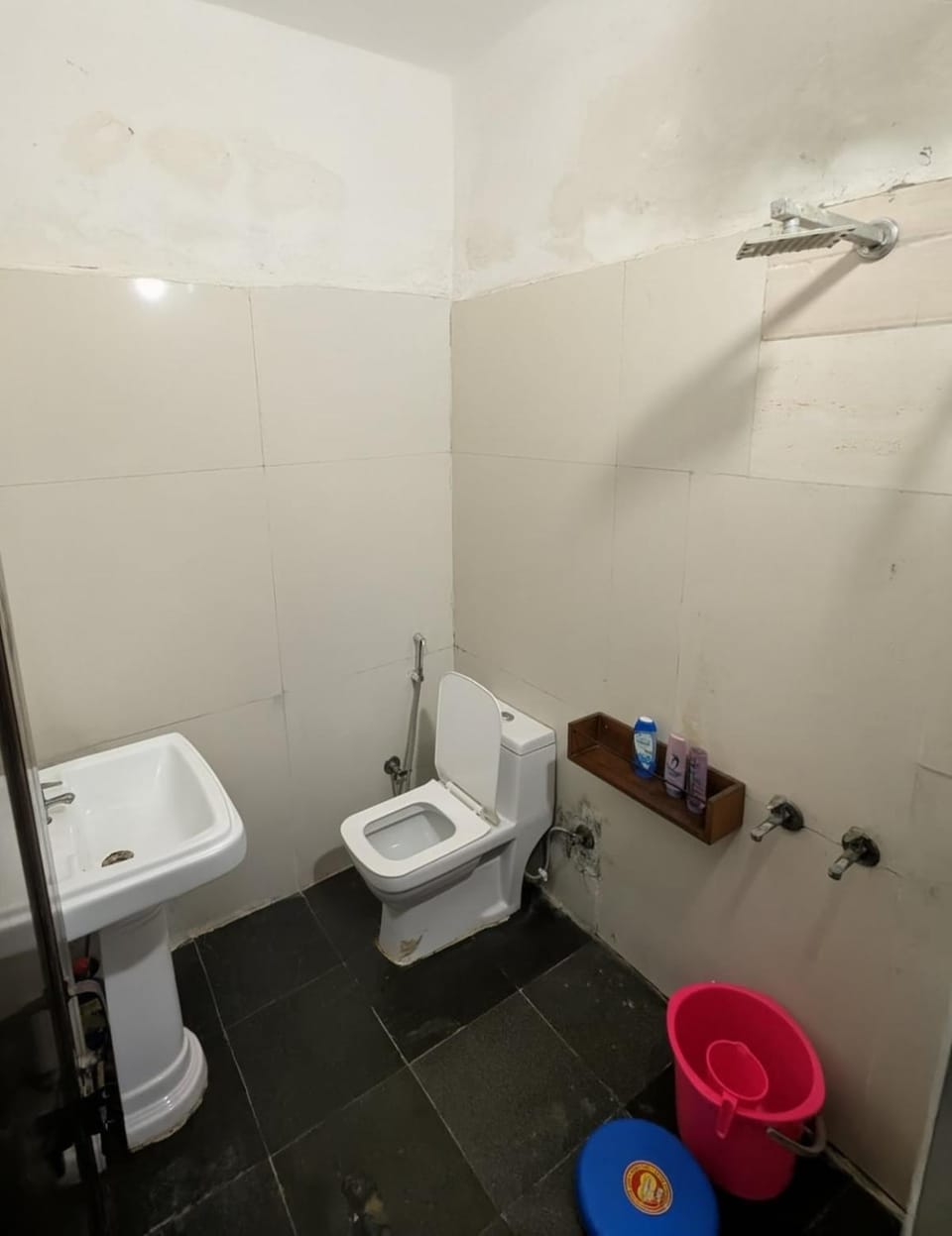 Nature Farm Stay with Lawn & Bonfire Near Dwarka Expy Apartment in Gurugram