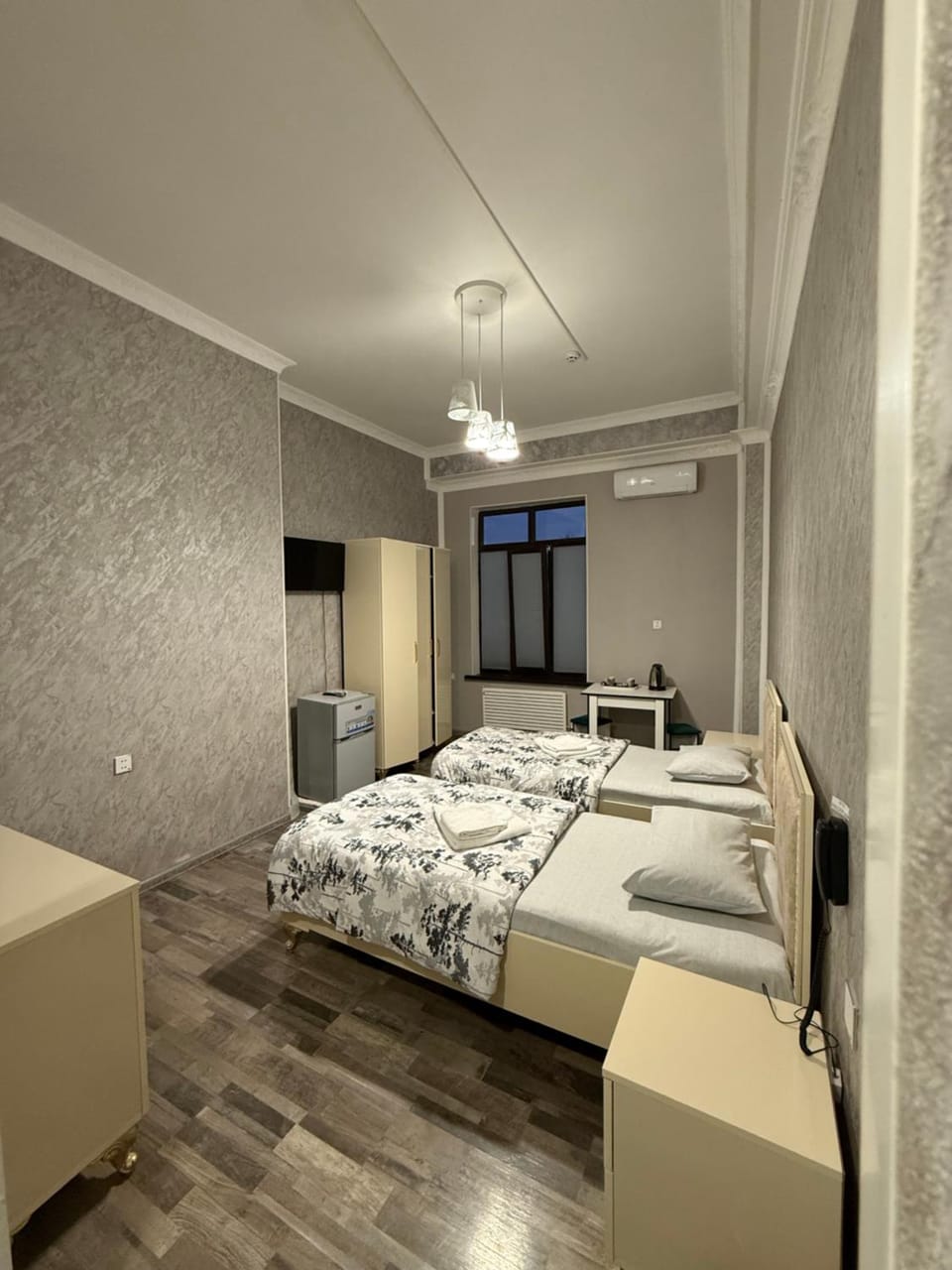 Bed, Photo of the whole room, air conditioner