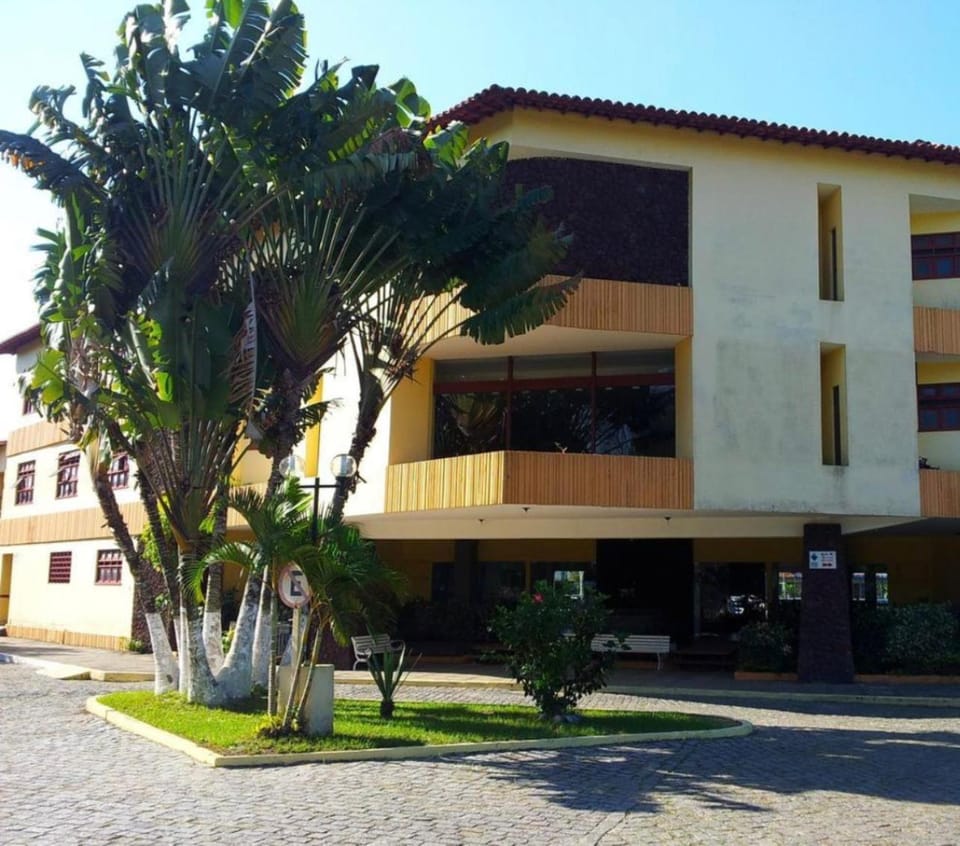 Casa com Piscina em condominio Apartment in Cabo Frio