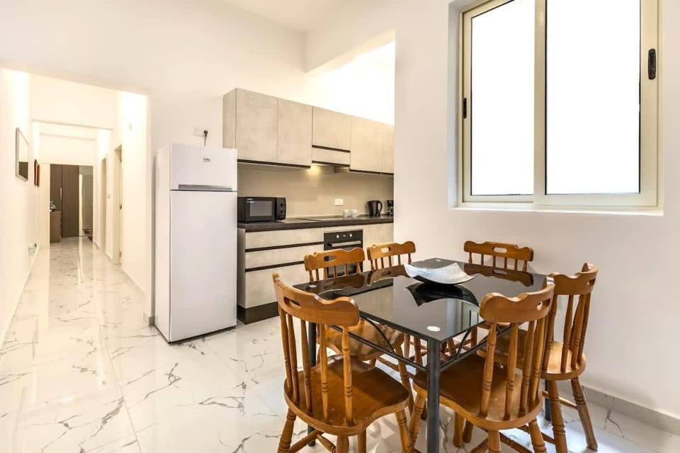 Stay Steps Away From Sea Apartment in Sliema