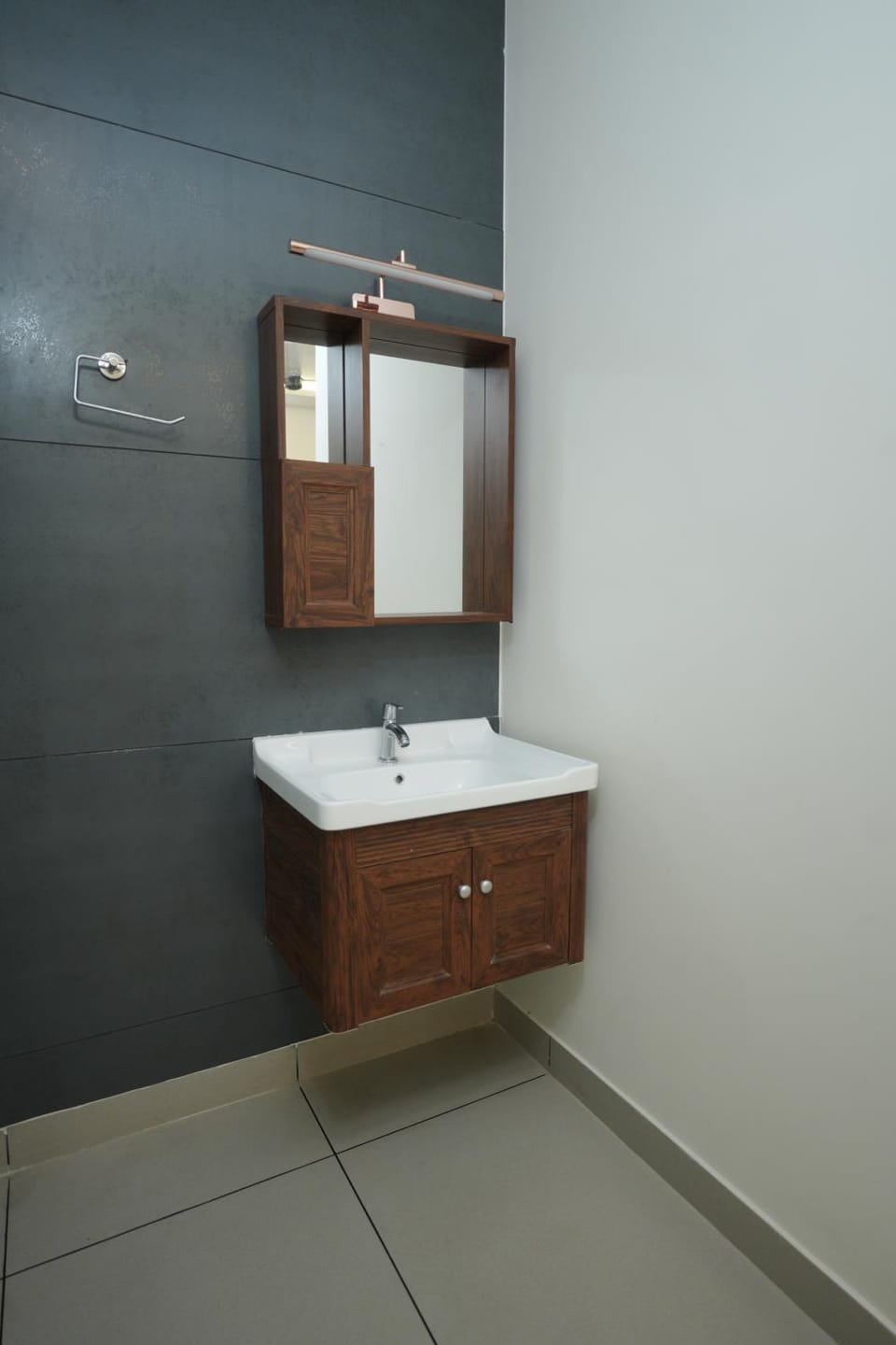 Siddhu's Nest - Near to Lulu mall, Kochuveli Railway station and KIMS Hospital Villa in Thiruvananthapuram
