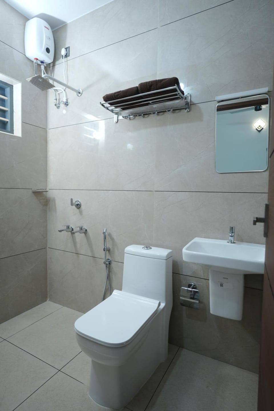 Siddhu's Nest - Near to Lulu mall, Kochuveli Railway station and KIMS Hospital Villa in Thiruvananthapuram