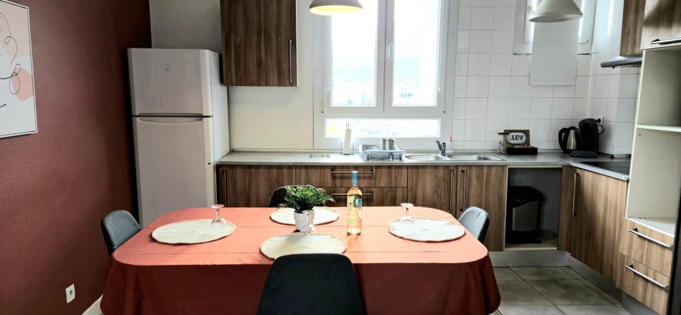 Cosy Chic au coeur de Lourdes-Wifi-Parking Apartment in Lourdes