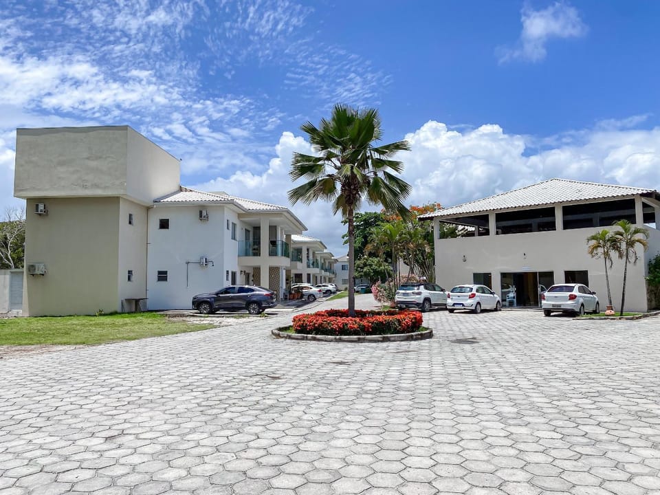 Apto em condomínio frete a paria do Mutá (atravessou a rua ta na praia) Apartment in State of Bahia