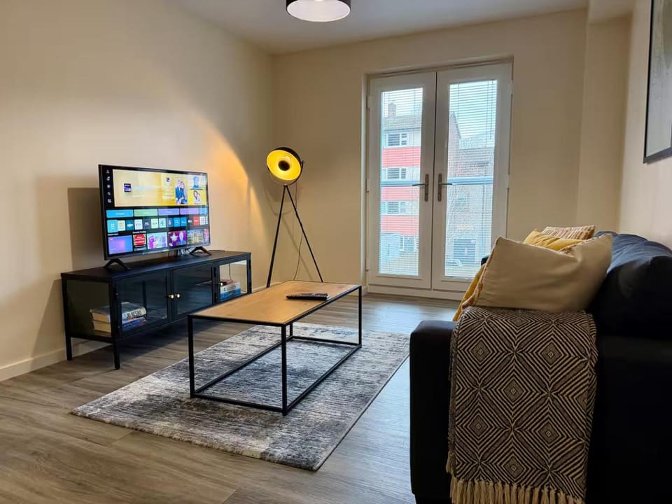 Communal lounge/ TV room, TV and multimedia, Living room, Other, Seating area, Evening entertainment