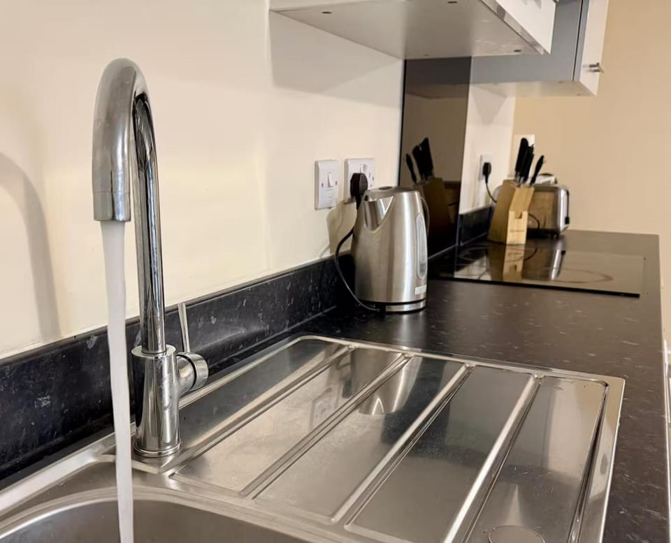 Kitchen or kitchenette, Other, stove