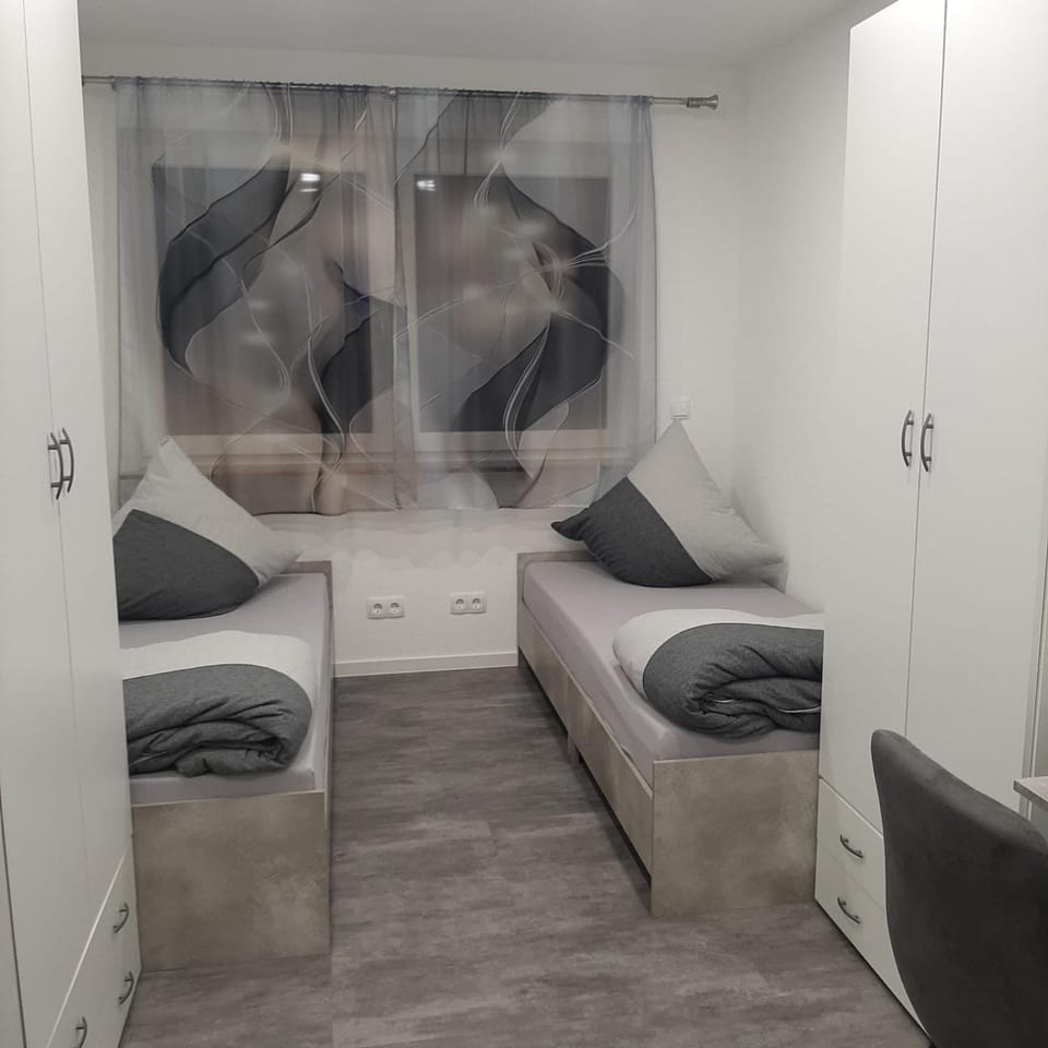Five Rooms Hostel in Sinsheim