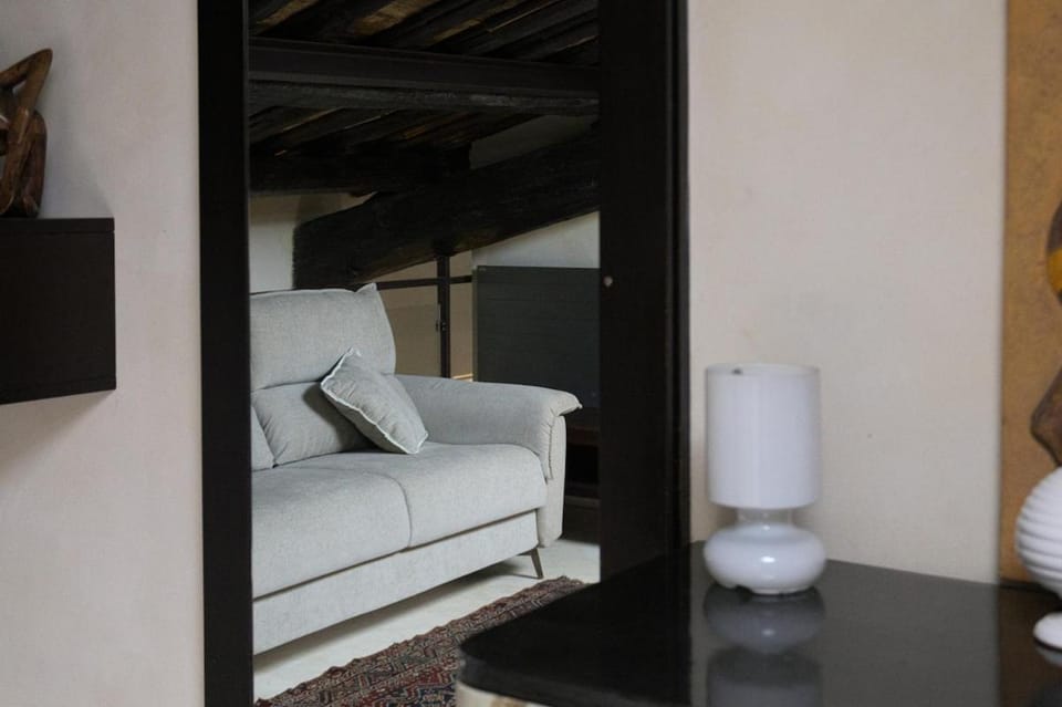 Trastevere Art and Books Luxury Apartment Apartment in Rome