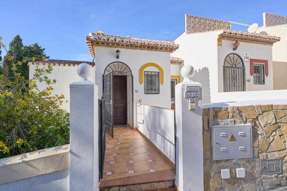 Casa Rosa Burriana Beach Nerja House in Nerja